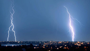 雷雨的形成及雷電的特性-雷電的放電過程-點(diǎn)擊查看【易造科技】